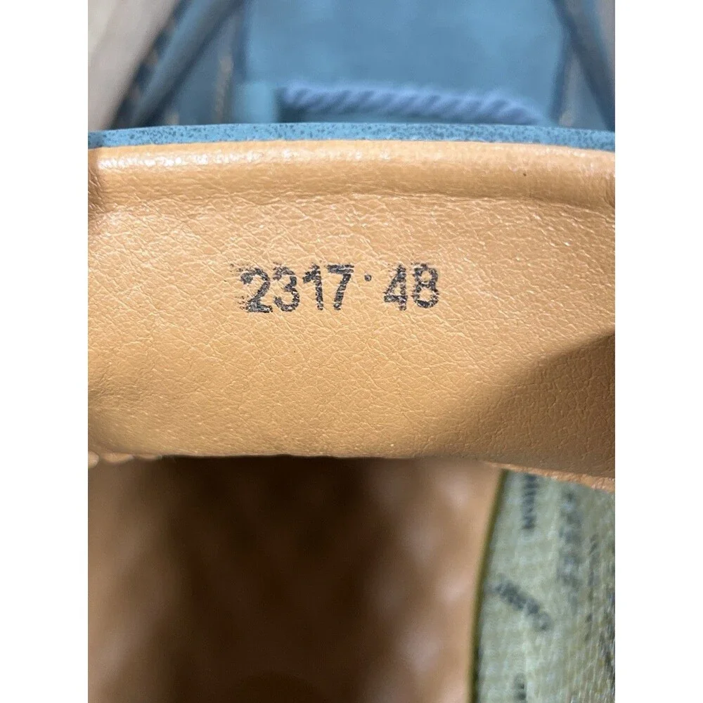 Salkin barefoot outdoor